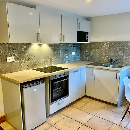 Lägenhet 3 Bedrooms, Whole Floor, New Kitchen, Town Centre Chamonix
